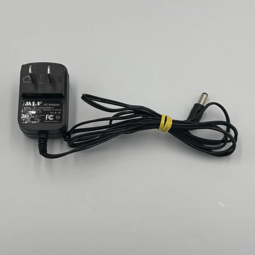 SHARP SPC543 Alarm Time Display Time Projection w 2Amp USB Charger Port Calendar